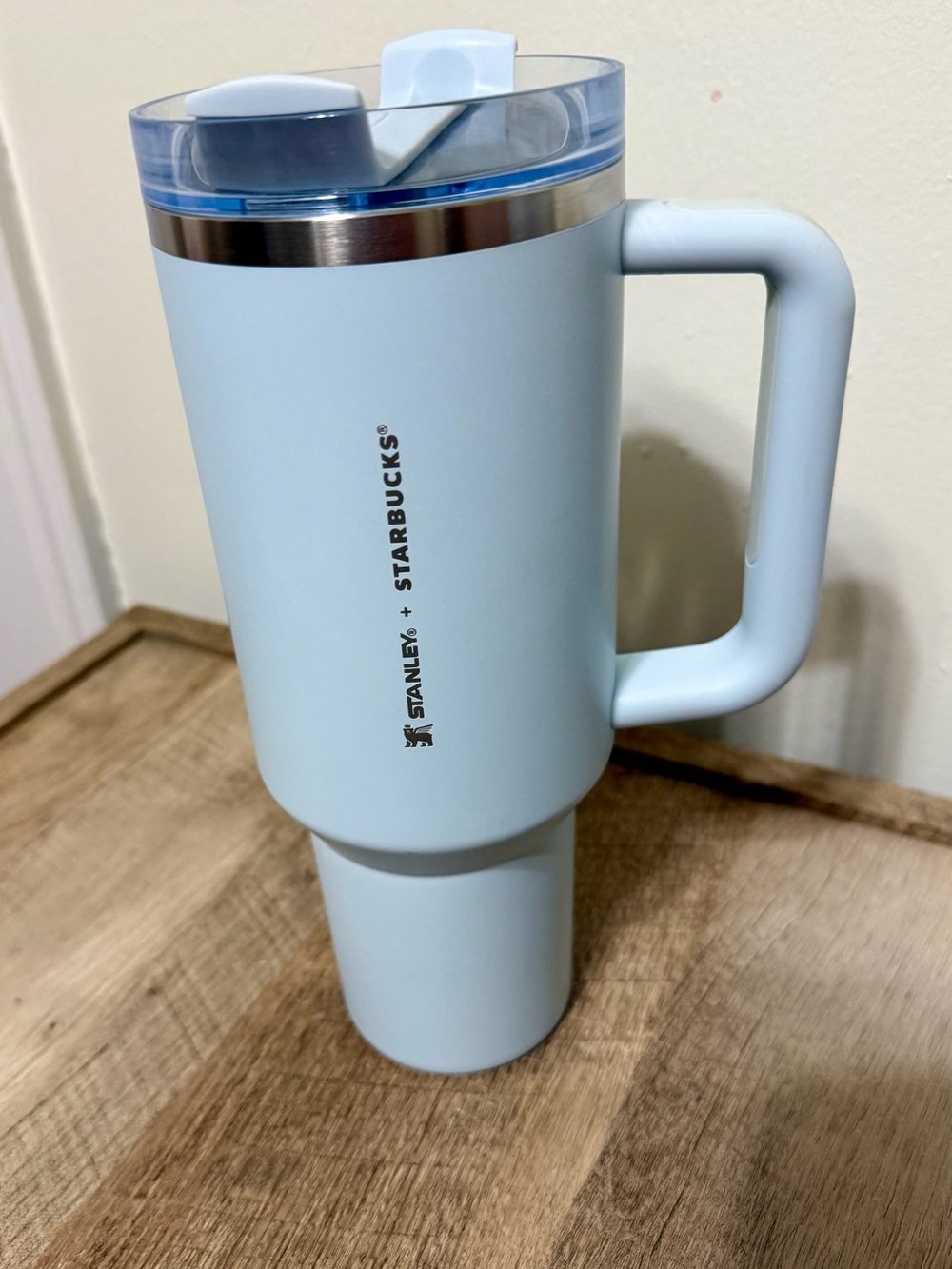 Starbucks X Stanley Collab - light blue 40oz tumbler with handle